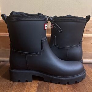 Women’s hunter boots black size 9 brand new